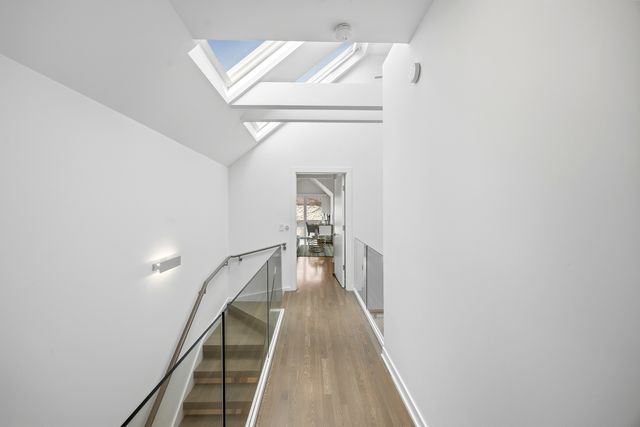 2436 N Surrey Court, Chicago, IL 60614