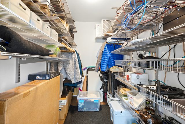 2436 N Surrey Court, Chicago, IL 60614