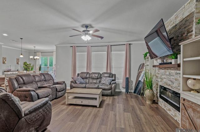 28329 Natchez Trace, Denham Springs, LA 70726