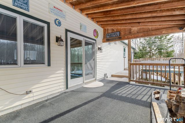 22 Ebony Lane, Essex, CT 06442