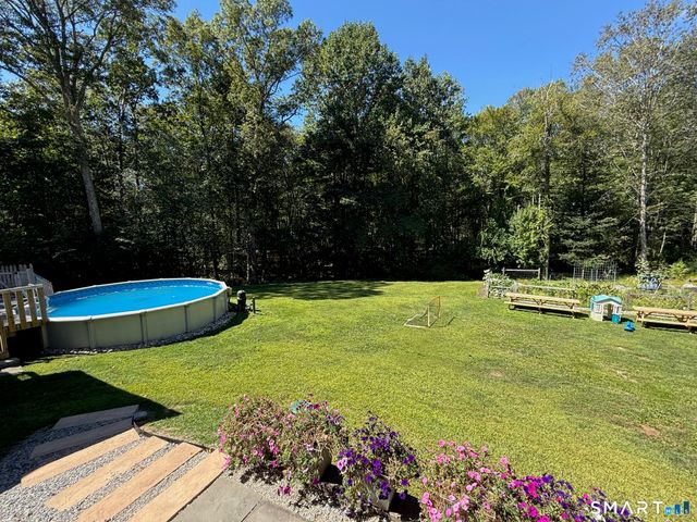 22 Ebony Lane, Essex, CT 06442