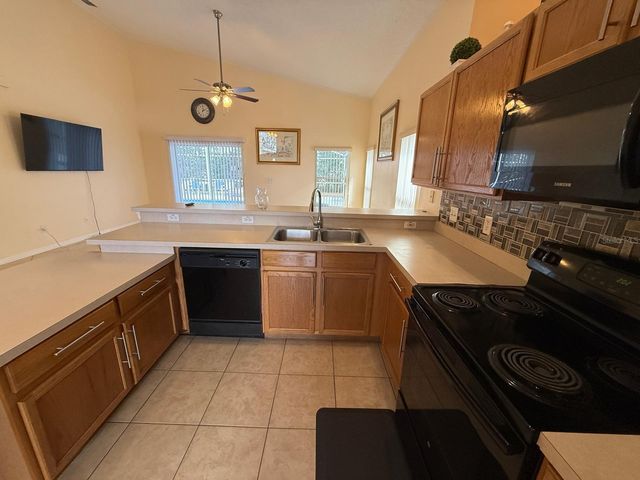 501 CASTLEMAIN CIRCLE, Davenport, FL 33897