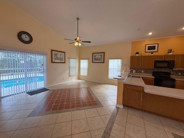 501 CASTLEMAIN CIRCLE, Davenport, FL 33897