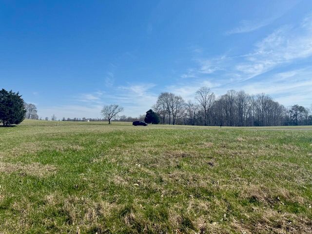 97 Paradise Alley, Russell Springs, KY 42642