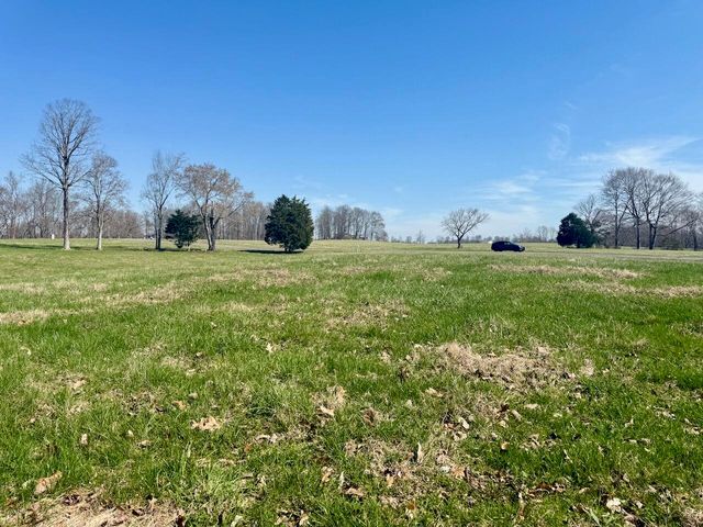 97 Paradise Alley, Russell Springs, KY 42642