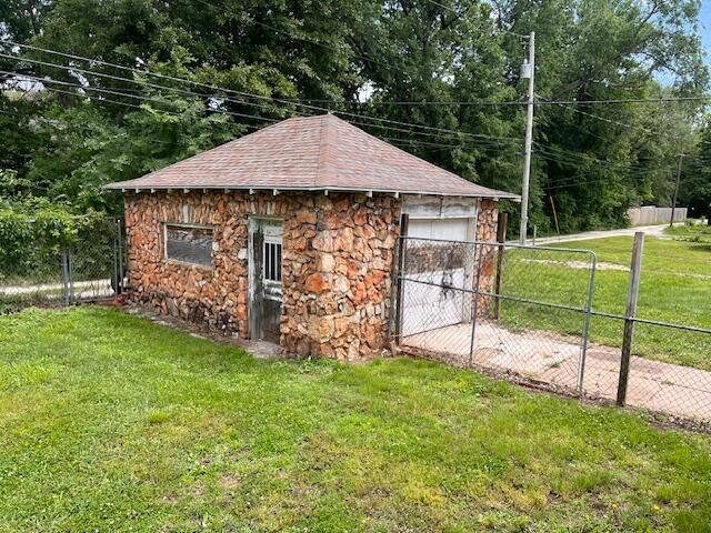 935 West Brower Street, Springfield, MO 65802