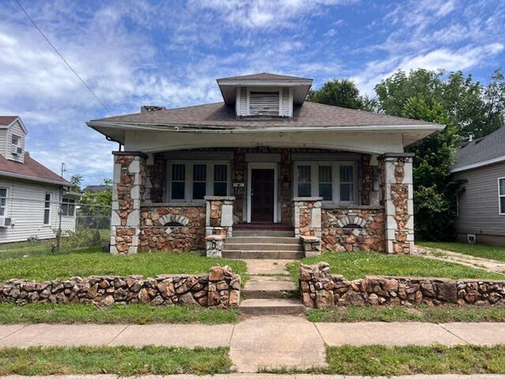 935 West Brower Street, Springfield, MO 65802
