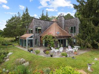 55A Anna Farm Rd West, North Stonington, CT 06359
