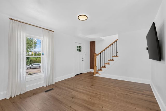 442 Mammoth Road, Manchester, NH 03109