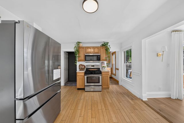 442 Mammoth Road, Manchester, NH 03109