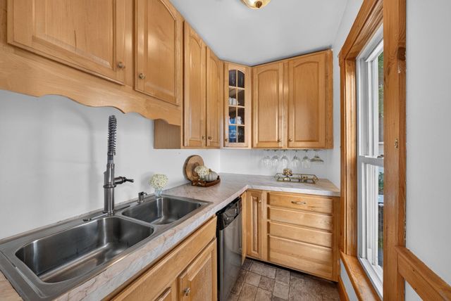 442 Mammoth Road, Manchester, NH 03109