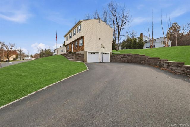 62 Woodland Road, Highland Mills, NY 10930