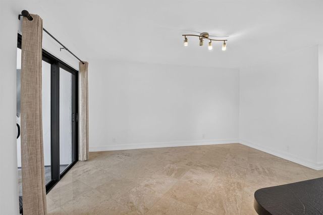 21661 Casa Monte Court, Boca Raton, FL 33433
