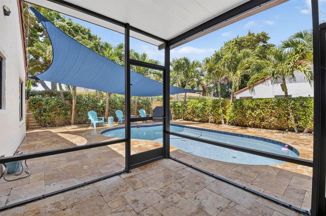 21661 Casa Monte Court, Boca Raton, FL 33433
