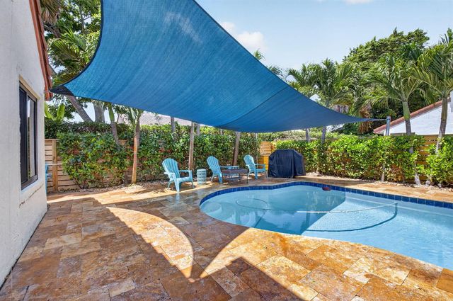 21661 Casa Monte Court, Boca Raton, FL 33433