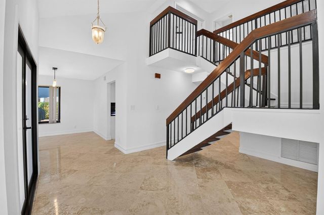 21661 Casa Monte Court, Boca Raton, FL 33433