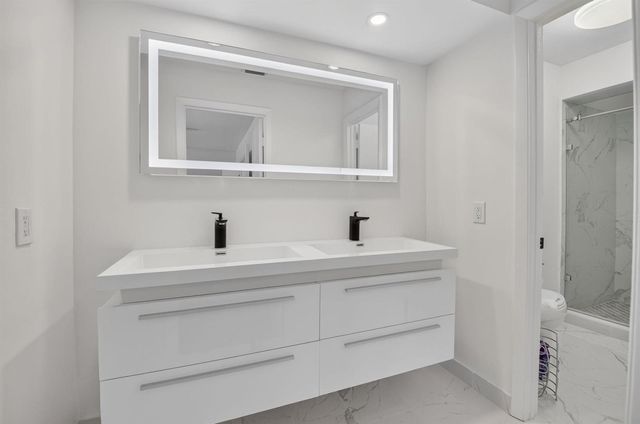 21661 Casa Monte Court, Boca Raton, FL 33433