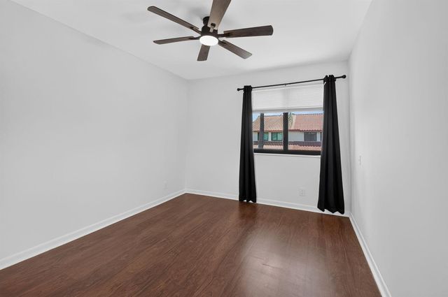 21661 Casa Monte Court, Boca Raton, FL 33433