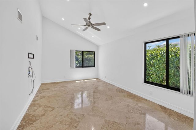 21661 Casa Monte Court, Boca Raton, FL 33433