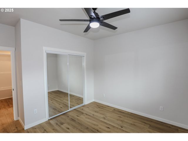437 W FAIR St, Roseburg, OR 97471