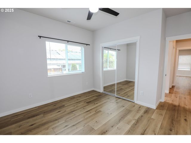 437 W FAIR St, Roseburg, OR 97471
