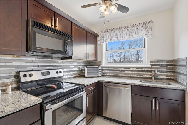 352 N State Road 1H, Briarcliff Manor, NY 10510