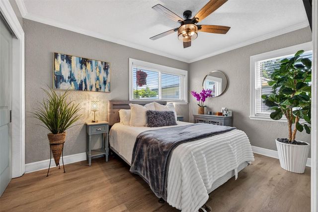 1090 77TH AVENUE N, St Petersburg, FL 33702