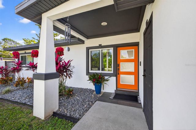 1090 77TH AVENUE N, St Petersburg, FL 33702