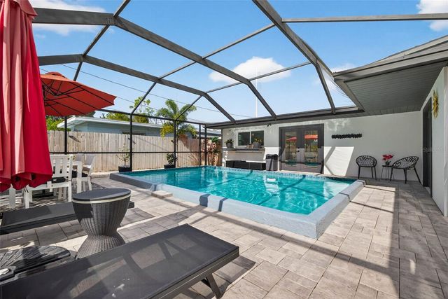 1090 77TH AVENUE N, St Petersburg, FL 33702