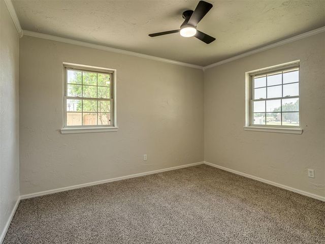 100 Olympic Drive, Moore, OK 73160