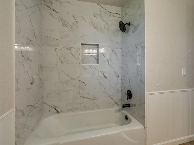 100 Olympic Drive, Moore, OK 73160