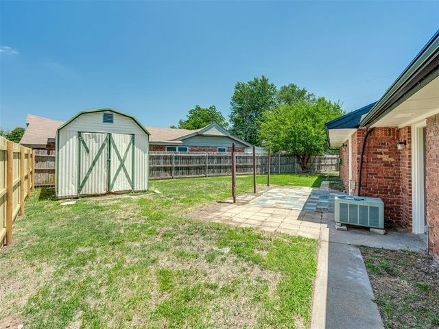 100 Olympic Drive, Moore, OK 73160