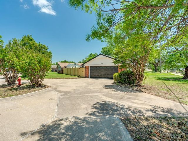 100 Olympic Drive, Moore, OK 73160