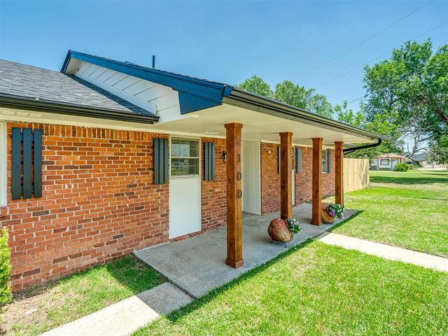 100 Olympic Drive, Moore, OK 73160
