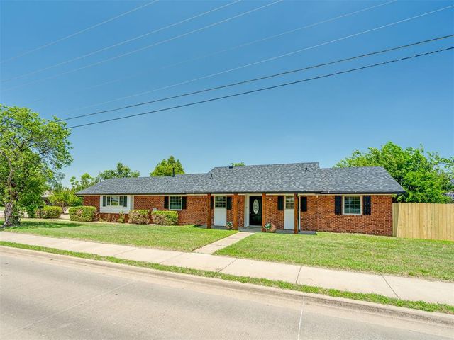 100 Olympic Drive, Moore, OK 73160