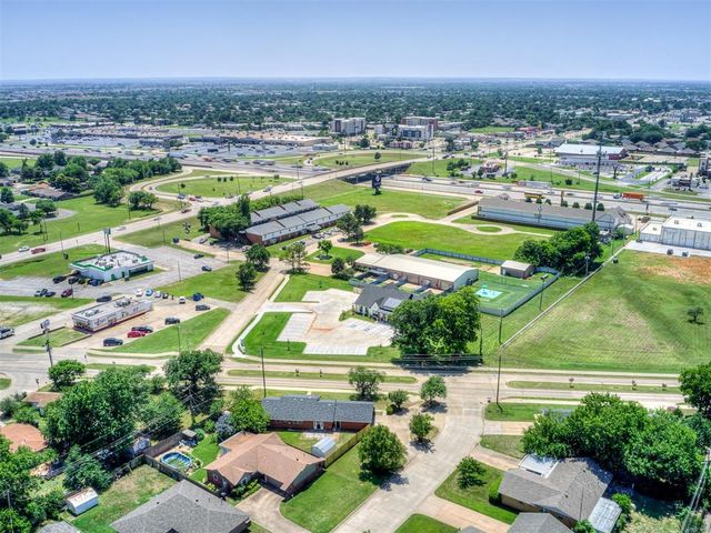 100 Olympic Drive, Moore, OK 73160