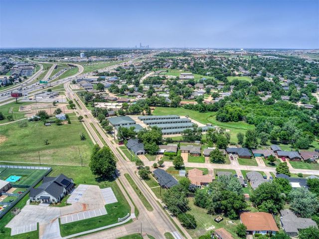 100 Olympic Drive, Moore, OK 73160