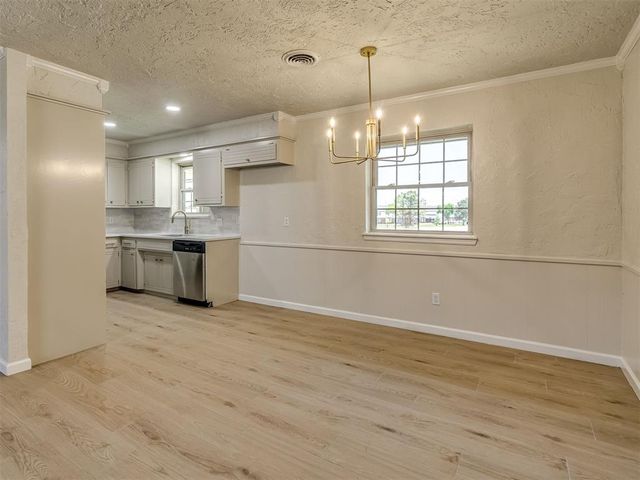 100 Olympic Drive, Moore, OK 73160