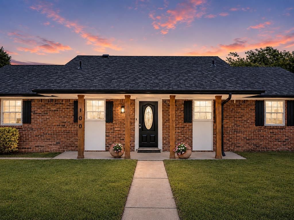 100 Olympic Drive, Moore, OK 73160