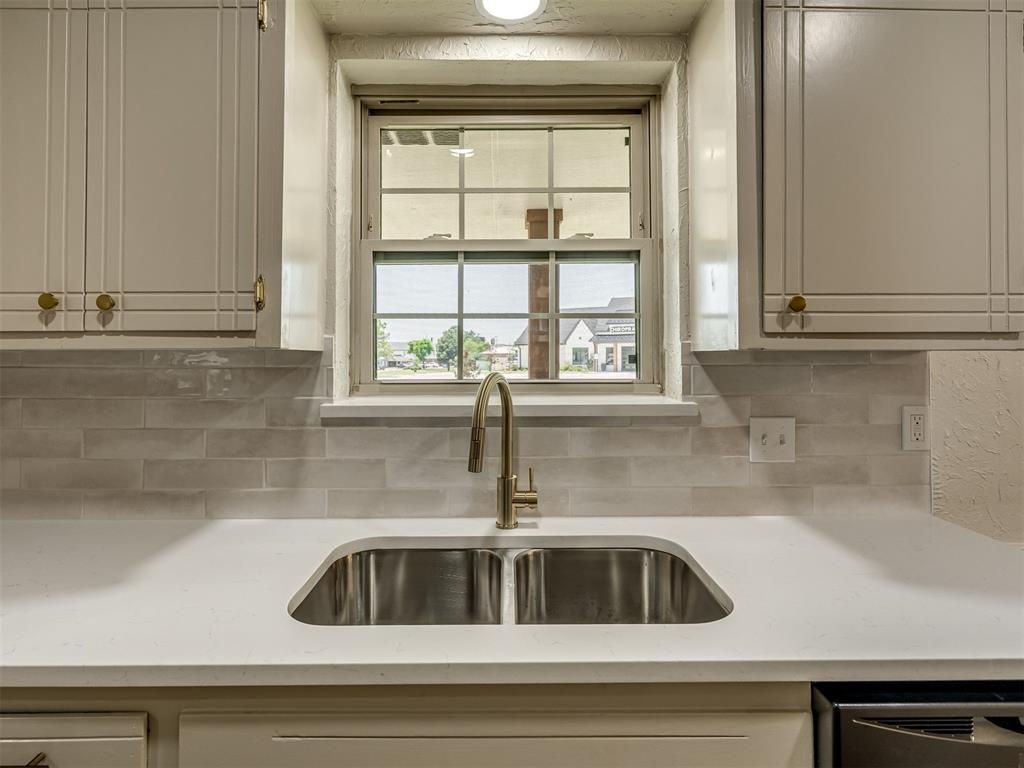 Image 12 of property listing at 100 Olympic Drive, Moore, OK 73160