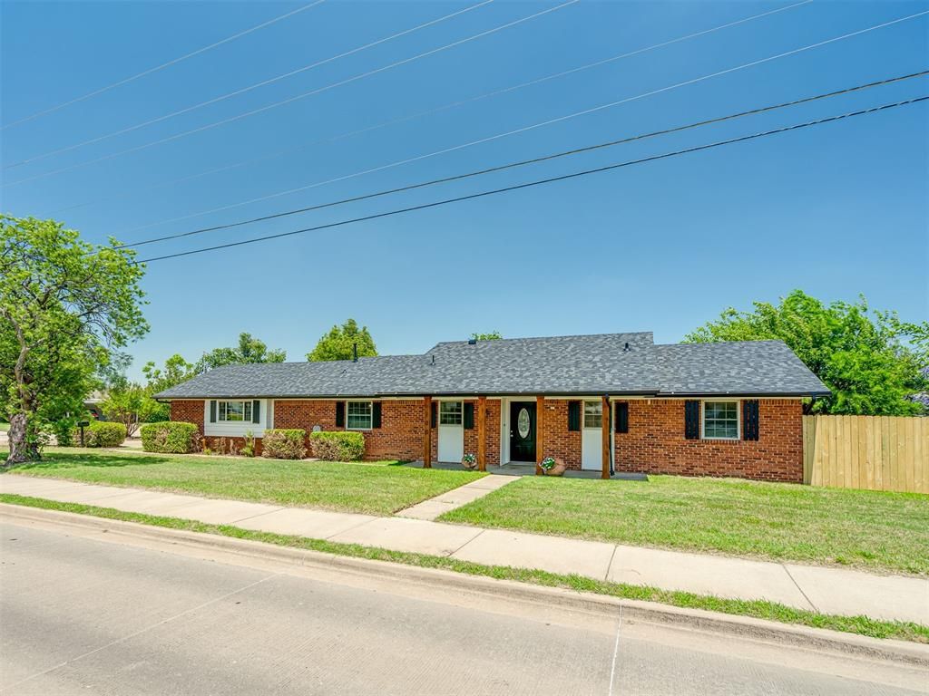 Image 40 of property listing at 100 Olympic Drive, Moore, OK 73160