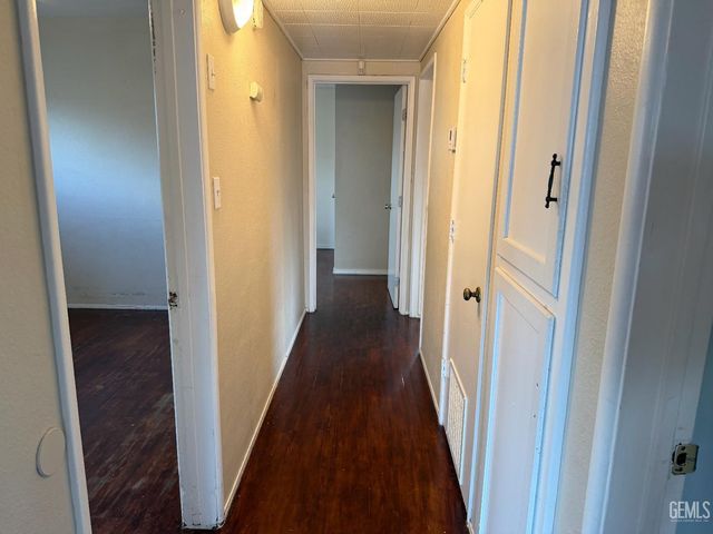 2208 Valencia Drive, Bakersfield, CA 93306