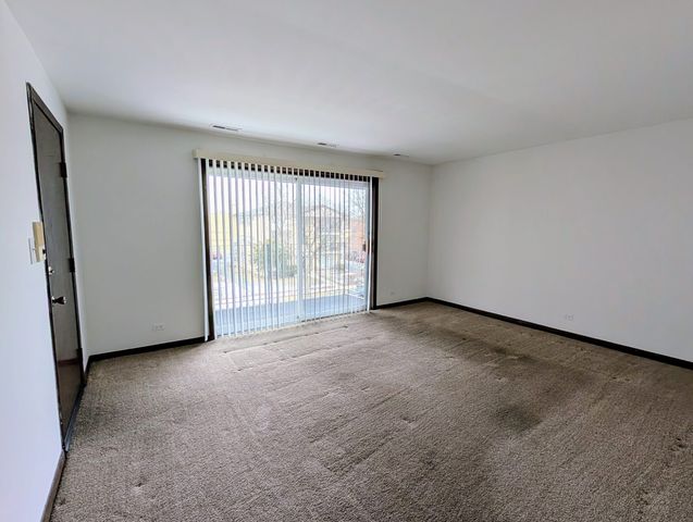 8143 Marion Drive 3E, Justice, IL 60458