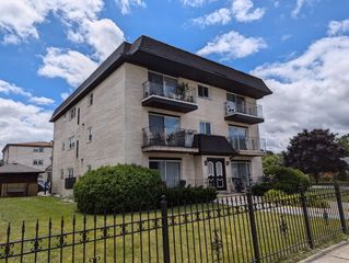 8143 Marion Drive 3E, Justice, IL 60458