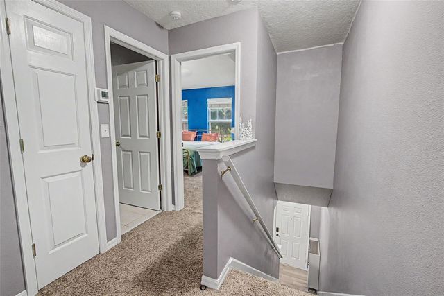 2214 GOLDEN OAK LANE, Valrico, FL 33594