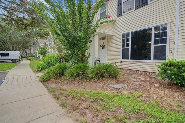 2214 GOLDEN OAK LANE, Valrico, FL 33594
