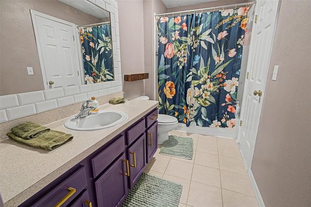 2214 GOLDEN OAK LANE, Valrico, FL 33594
