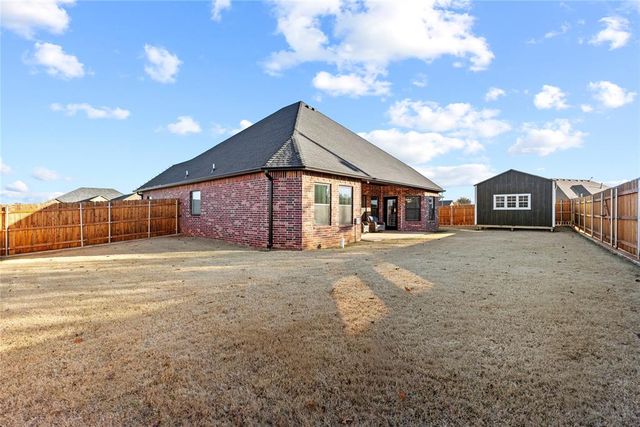 1217 Crimson Drive, Weatherford, OK 73096
