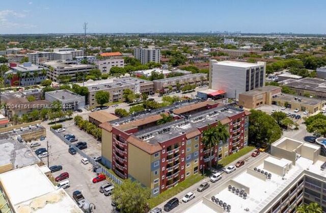 21 E 3rd St 205, Hialeah, FL 33010