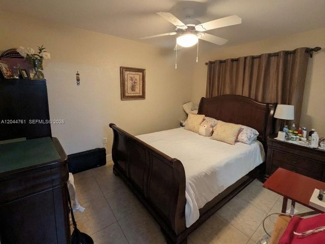 21 E 3rd St 205, Hialeah, FL 33010
